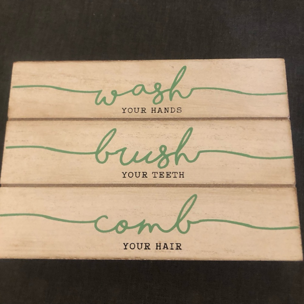 Small Wood Boxed Bathroom Sign with Green Text